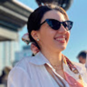 Meet your Posher, Julia